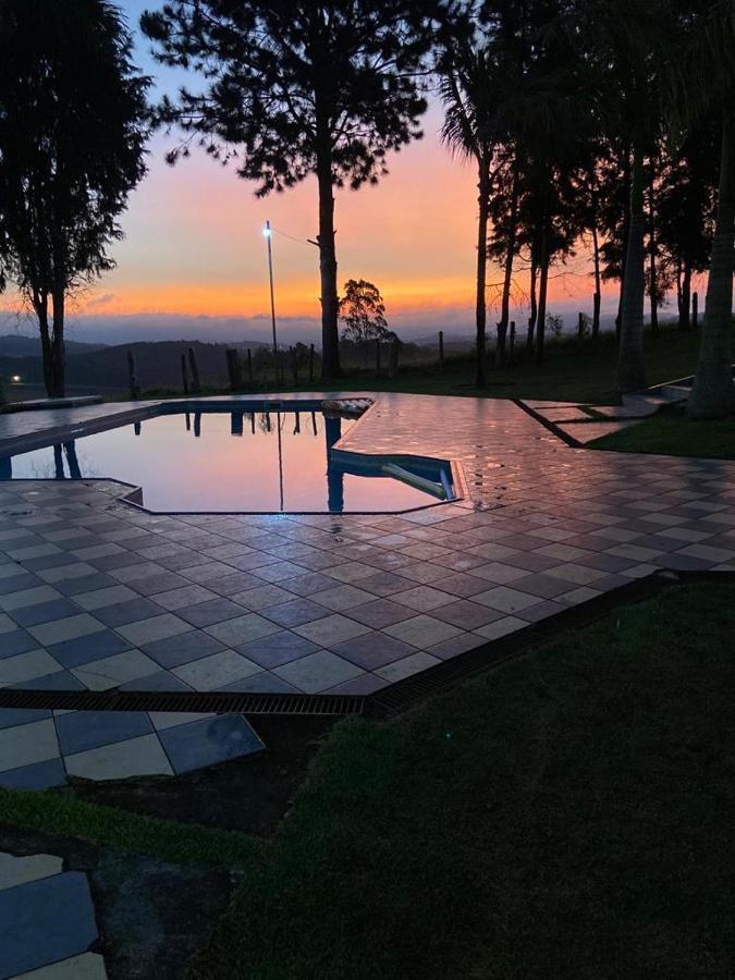 Villa Sítio frente à Barragem Salesópolis Esterno foto